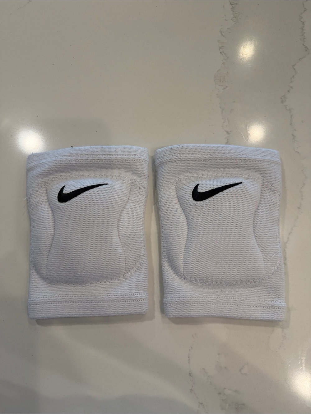 Nike White Knee Guard /Pads